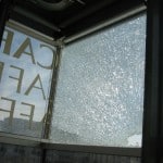 gesprungenes Glass Viele Scherben