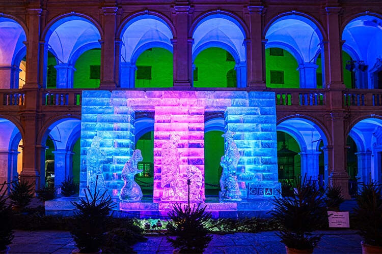 Die Eiskrippe - zu bewundern im Landhaushof im Grazer Advent