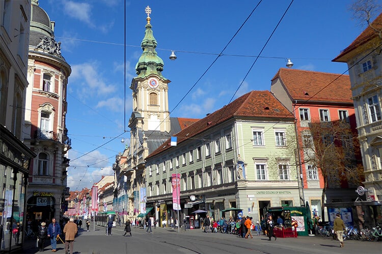 Die Stadtpfarrkirche Graz "Zum Heiligen Blut"