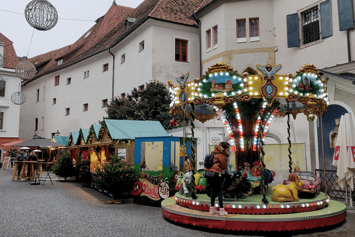 kinderkarussell-franziskanerplatz