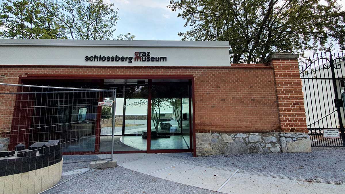 schlossbergmuseum-eingang