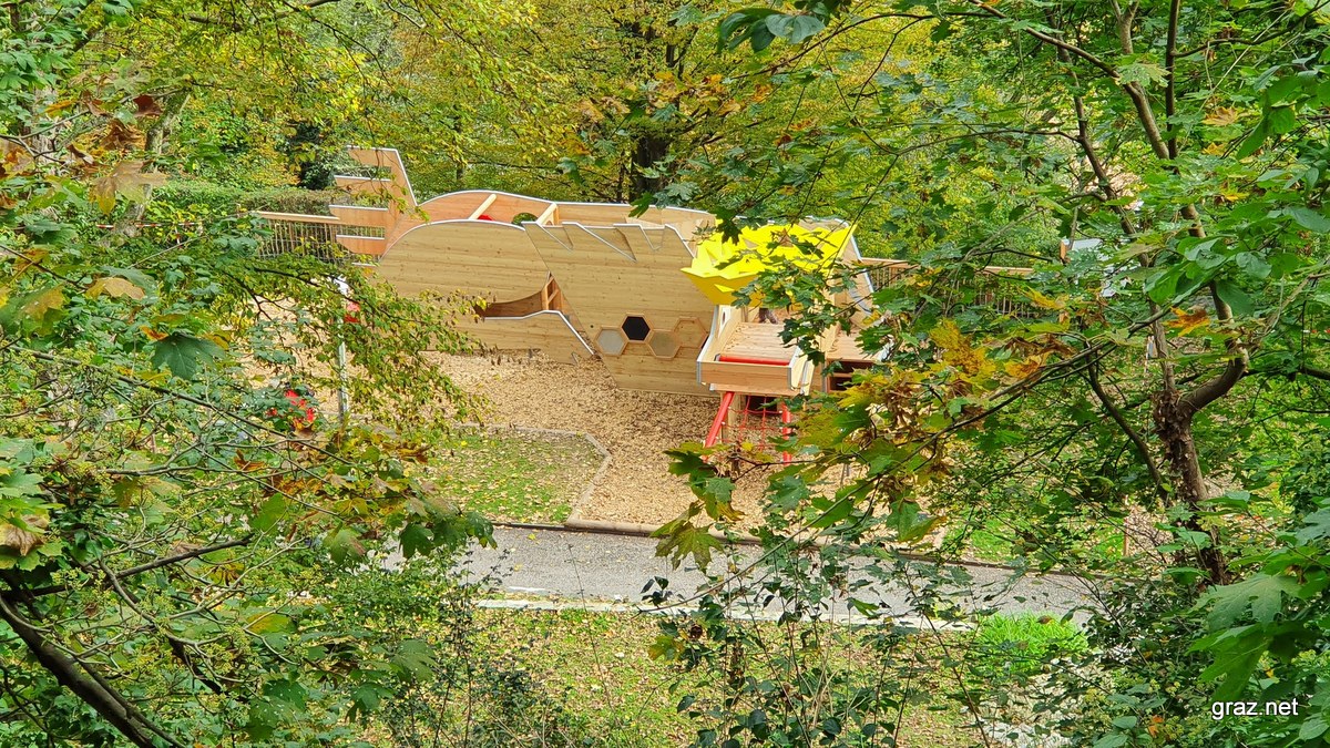 panther-spielplatz-schlossberg-graz_01
