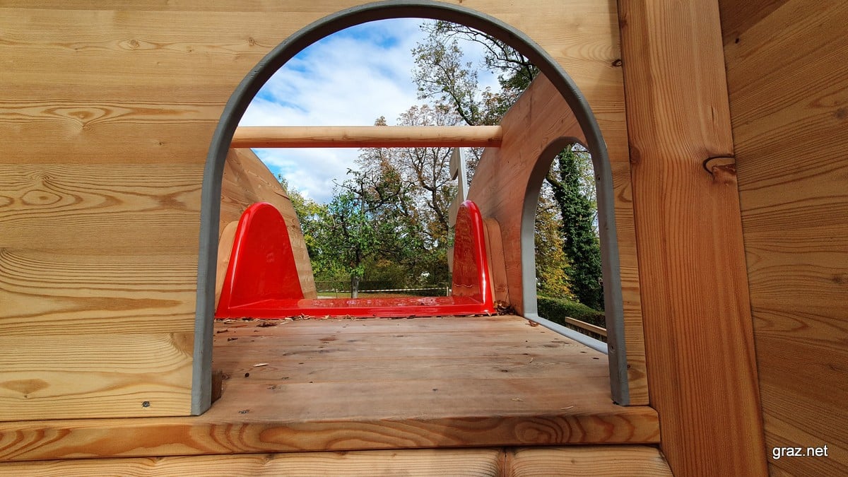 panther-spielplatz-schlossberg-graz_08
