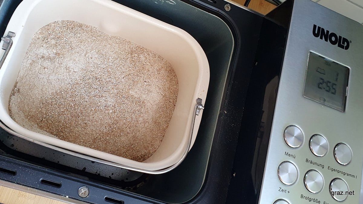 Sauerteigbrot aus dem Brotbackautomaten - Rezept