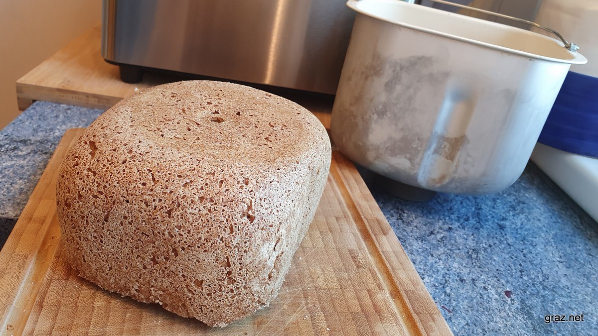 Sauerteigbrot aus dem Brotbackautomaten - Rezept