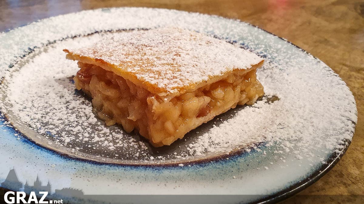 Rezept: Apfelschlankel - gedeckter Apfelkuchen mit Topfenmürbteig