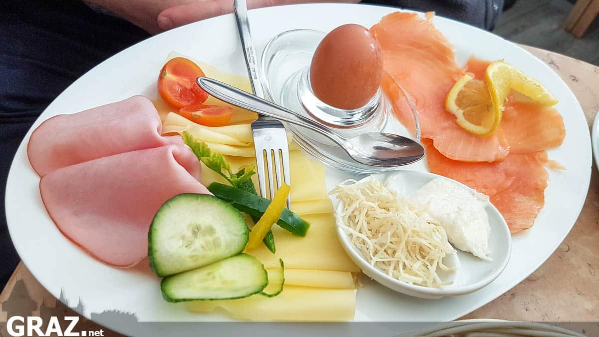 Frühstück im Café Kaiserfeld