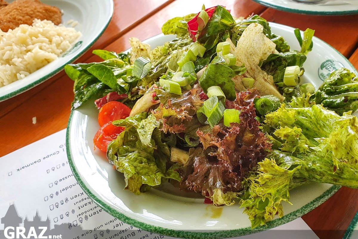 Gemischter Salat im Gösser Bräu Graz