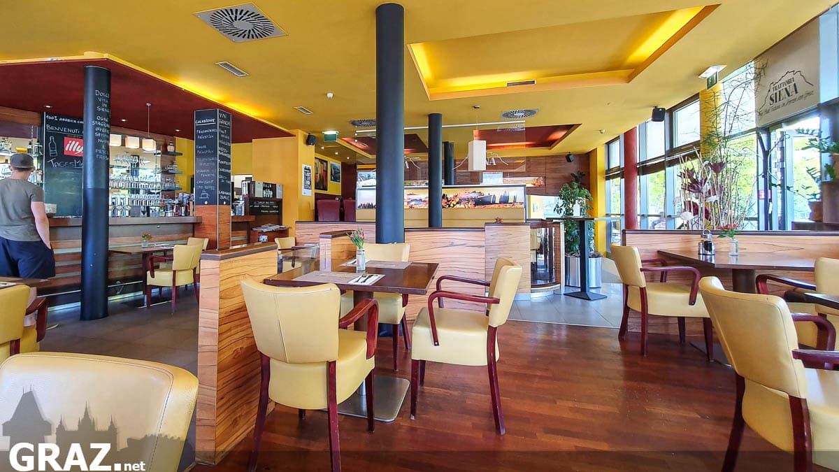 Der Innenraum der Trattoria Siena
