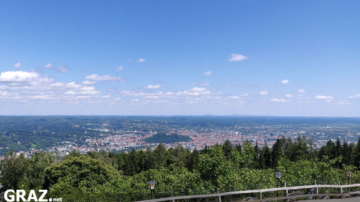 Aussicht vom Bergheurigen am Fürstenstand