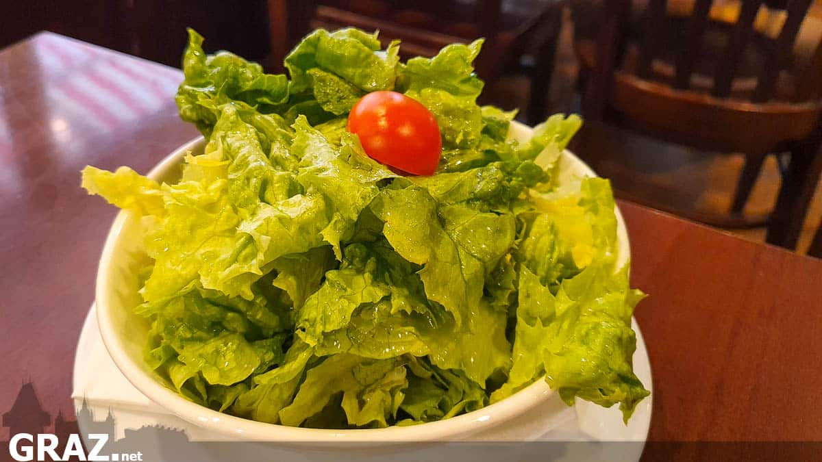 Grüner Salat im Rudolf