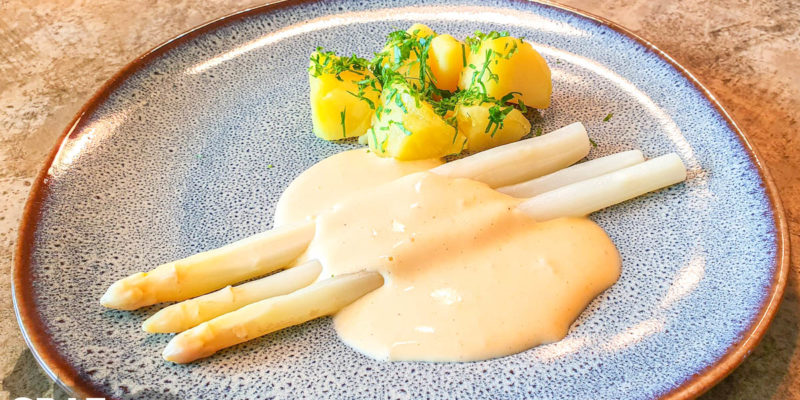 Sauce Hollandaise - ein perfekter Begleiter zum Spargel