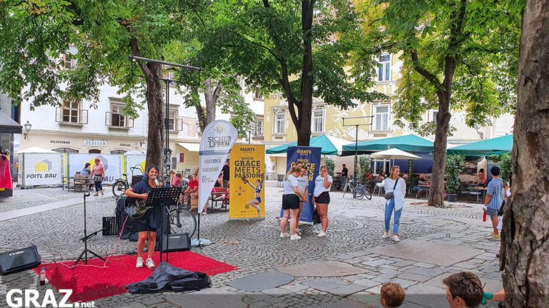 Auf die Plät­ze! – Kinderprogramm und Live-Musik im August 2022