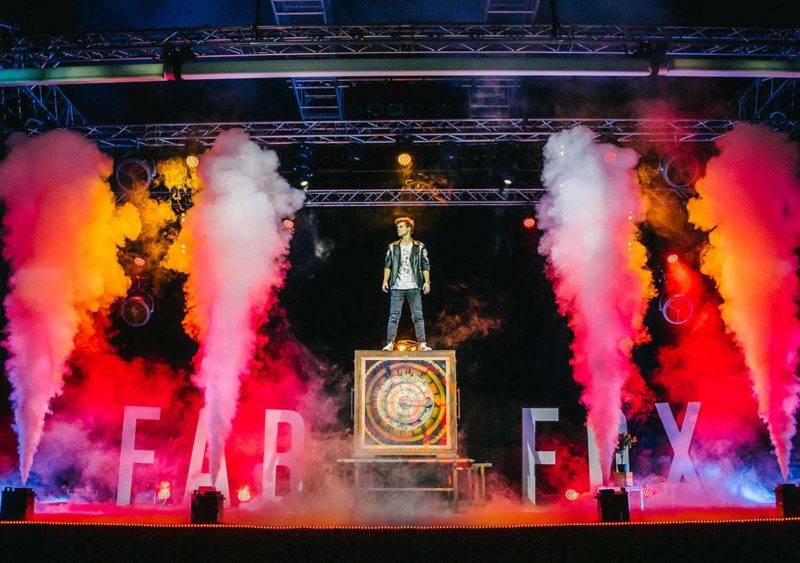Österreichs größte Zaubershow FAB FOX kommt mit magischen Stunts und