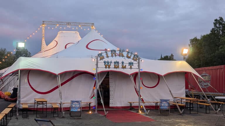 Zirkuswelt Smile gastiert in Graz: „Smile Around the World“