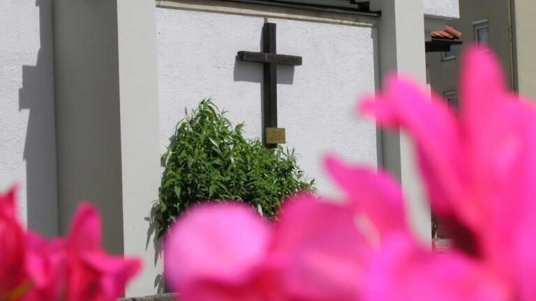 Allerheiligen 2025 in Graz – Gedenkfeiern, Friedhofsbesuche und Märkte